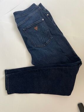 Like New - Guess 1981 Skinny Jeans